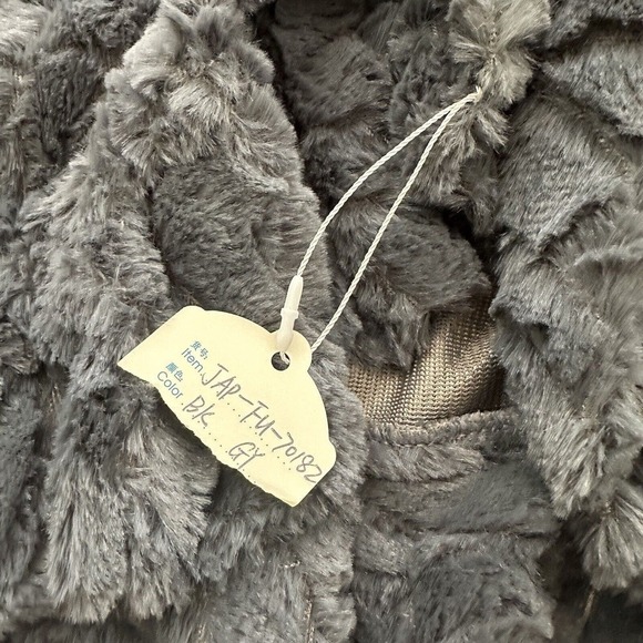 Pretty Angel Faux Fur Shrug Cardigan Sweater One Size New Gray Floral Open Front - Picture 6 of 13